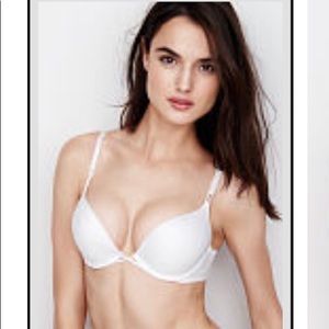 COPY - Victoria’s Secret bombshell bra